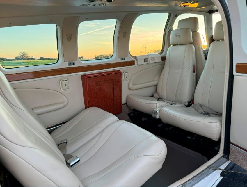 BEECHCRAFT BARON B58 1998