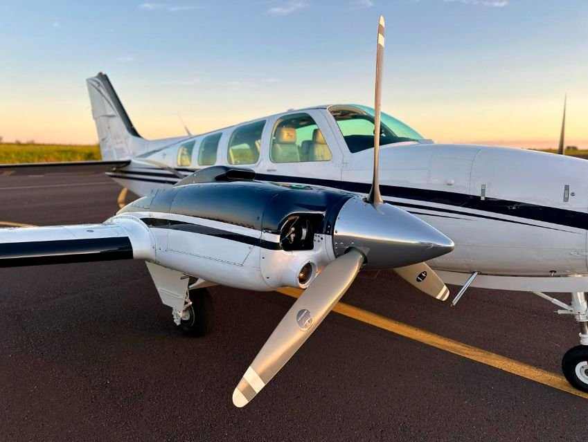 BEECHCRAFT BARON B58 1998