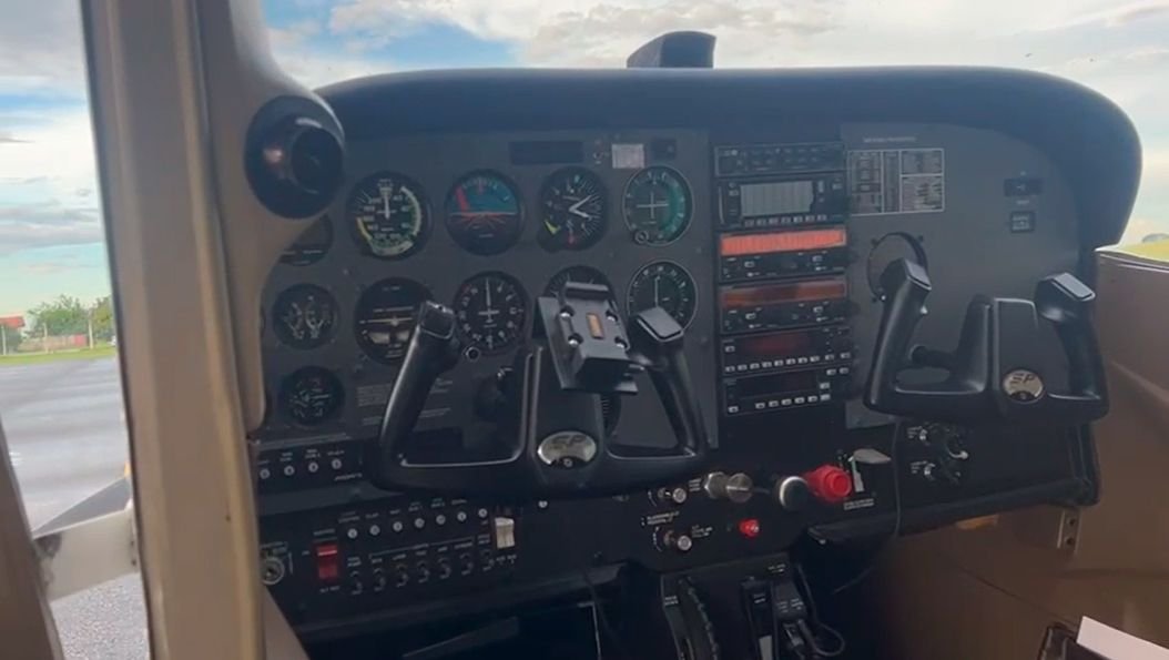 CESSNA 172 SP SKYHAWK 2001
