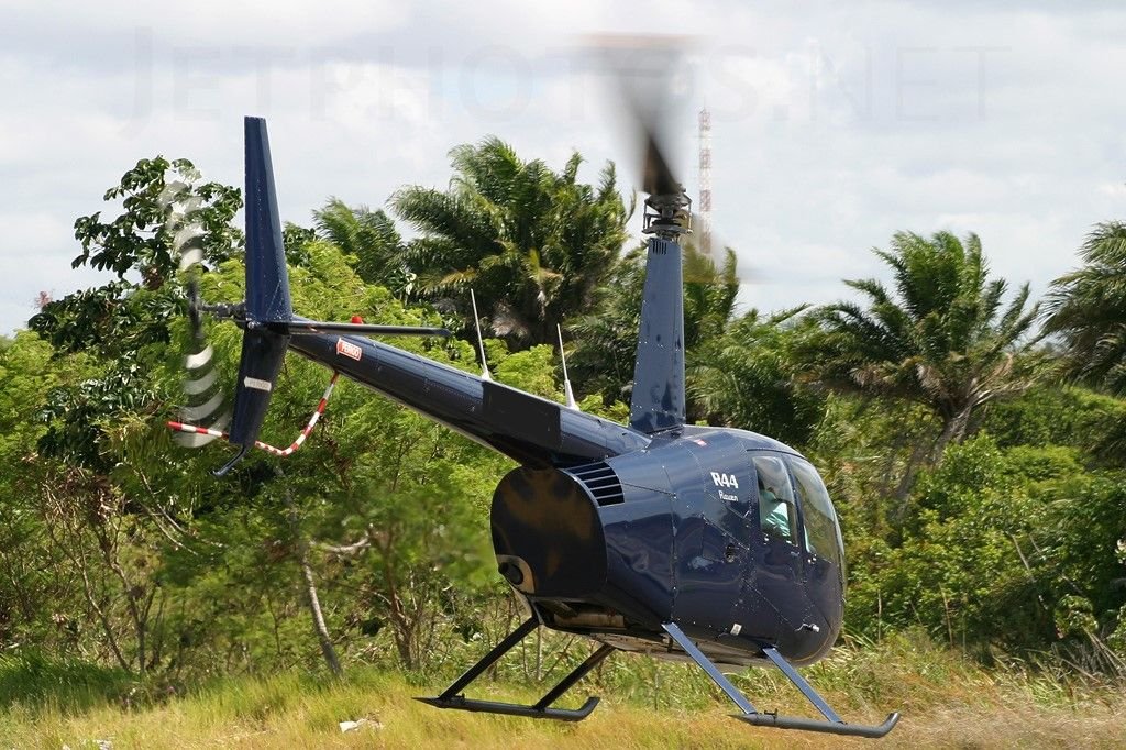 HELICÓPTERO ROBINSON R44 2000 À VENDA