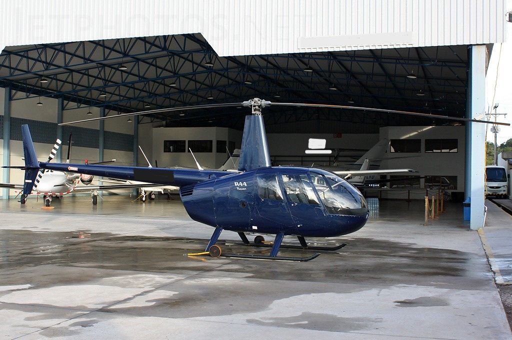 HELICÓPTERO ROBINSON R44 2000 À VENDA