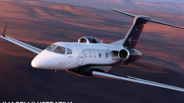 EMBRAER PHENOM 300 2016