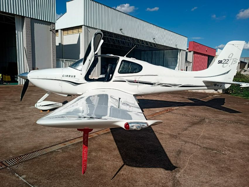 CIRRUS SR22 GTS 2005 À VENDA