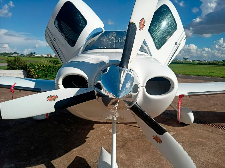 CIRRUS SR22 GTS 2005 À VENDA