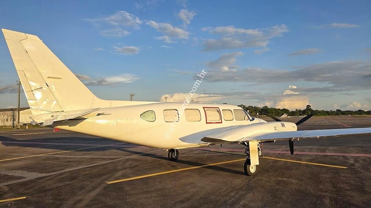 EMBRAER EMB-820C NAVAJO 1976