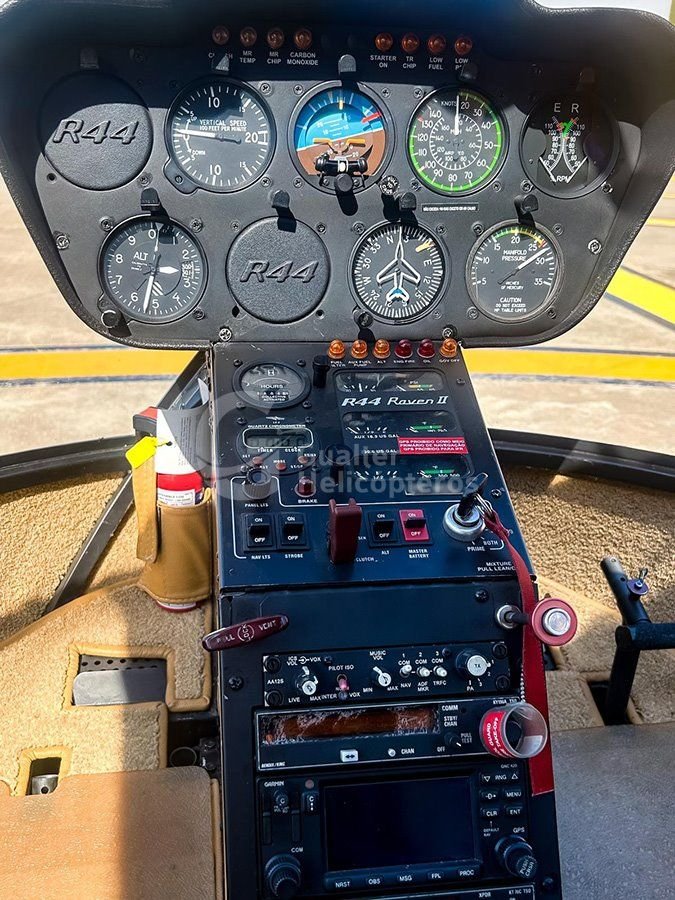 ROBINSON R44 RAVEN II 2006