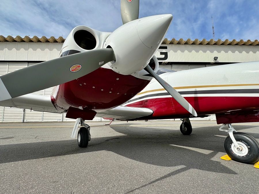 SENECA III EMB-810 1986