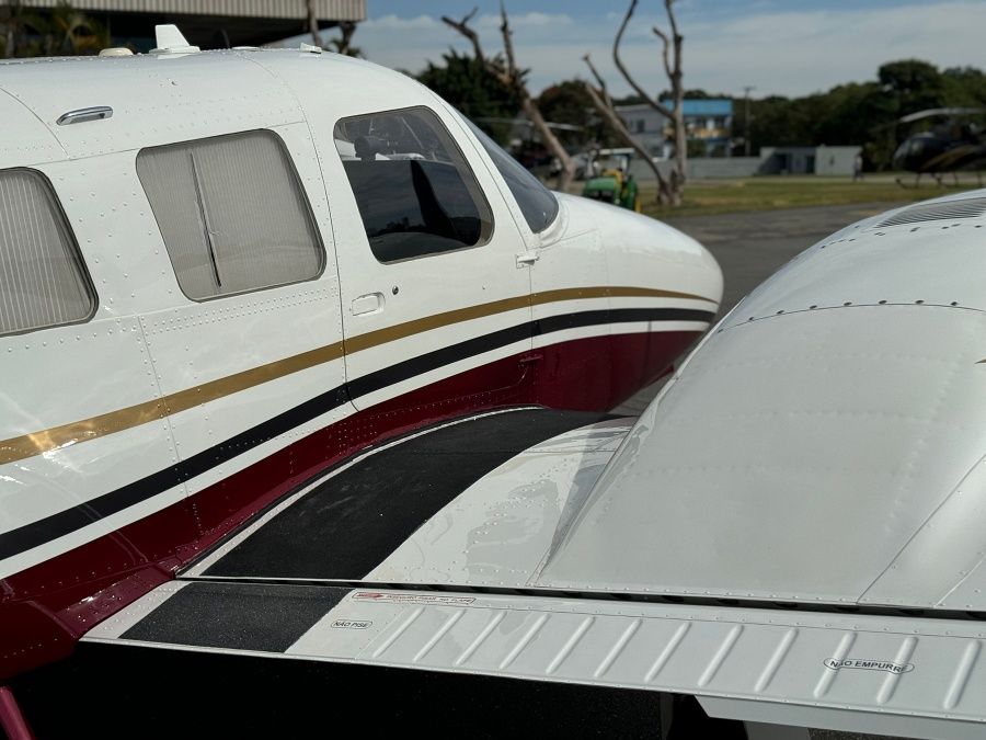 SENECA III EMB-810 1986