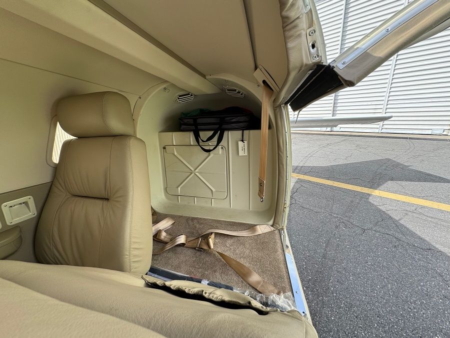 SENECA III EMB-810 1986