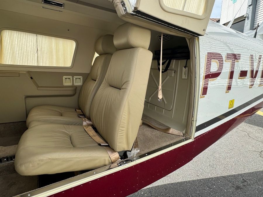 SENECA III EMB-810 1986