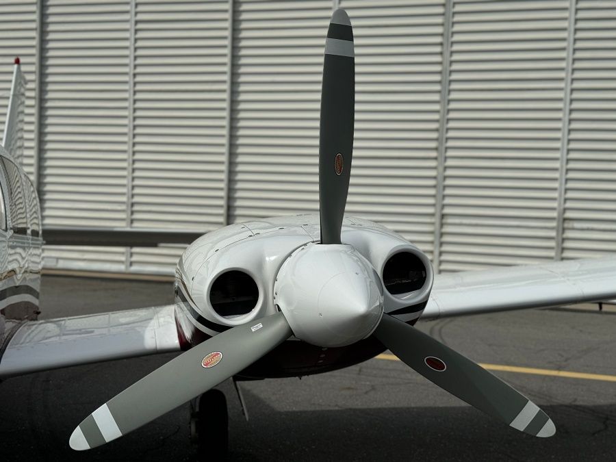 SENECA III EMB-810 1986