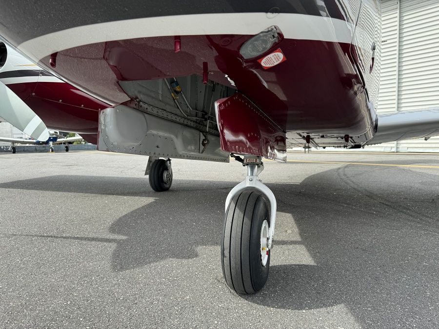 SENECA III EMB-810 1986