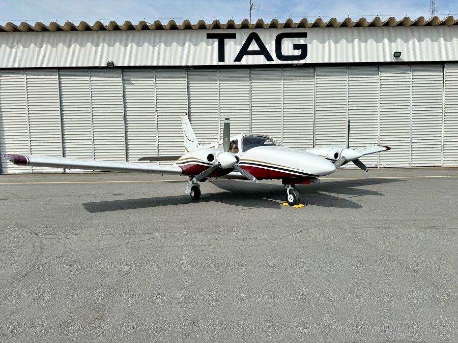 SENECA III EMB-810 1986