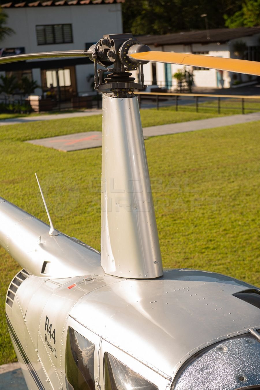 ROBINSON R44 RAVEN II 2006
