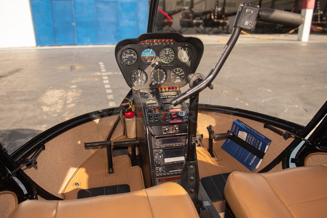 ROBINSON R44 RAVEN II 2006