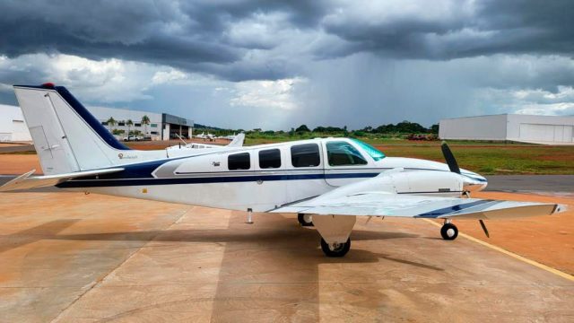 BEECHCRAFT BARON 58 1972