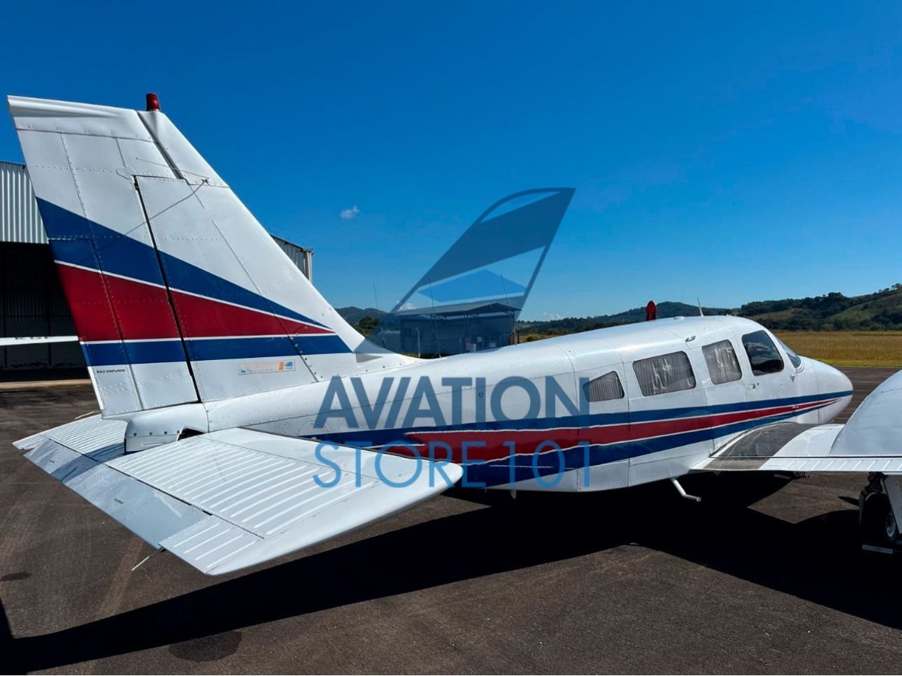 EMBRAER SENECA III EMB-810D 1985