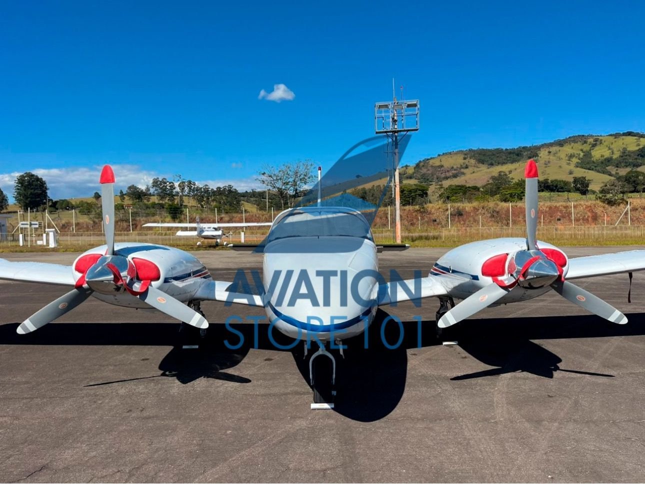 EMBRAER SENECA III EMB-810D 1985