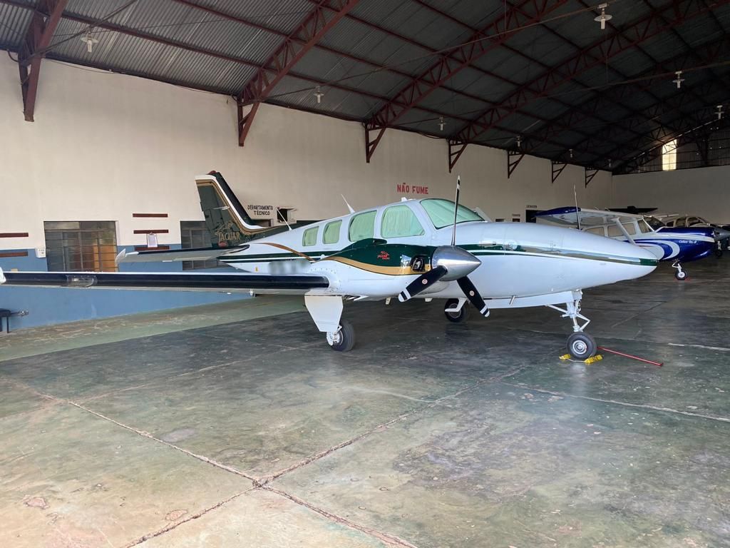 BEECHCRAFT BARON B58 1983