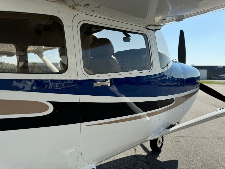 CESSNA 182 SKYLANE ASPIRADO 2004