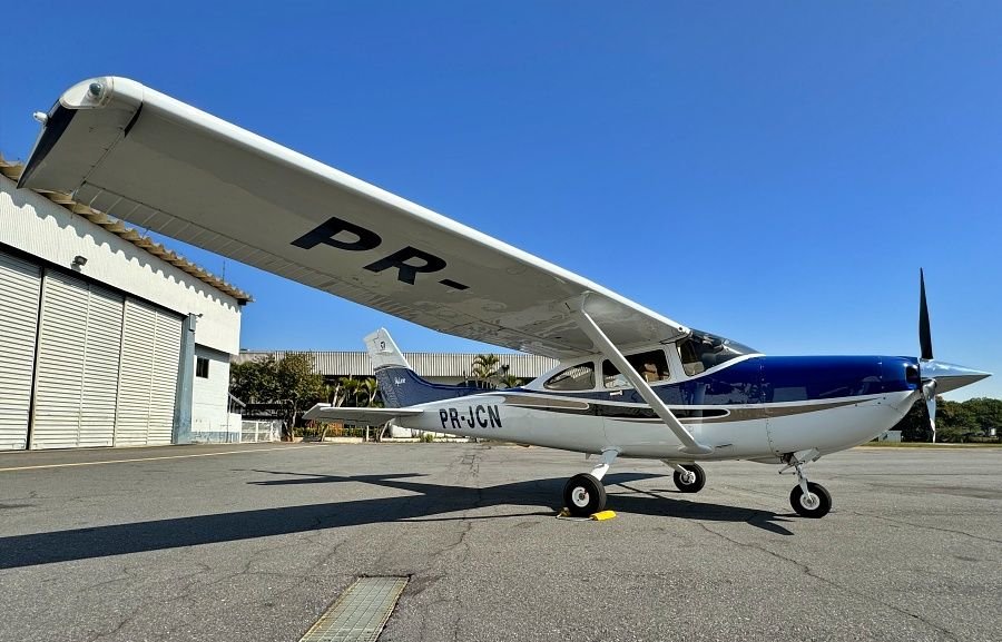 CESSNA 182 SKYLANE ASPIRADO 2004