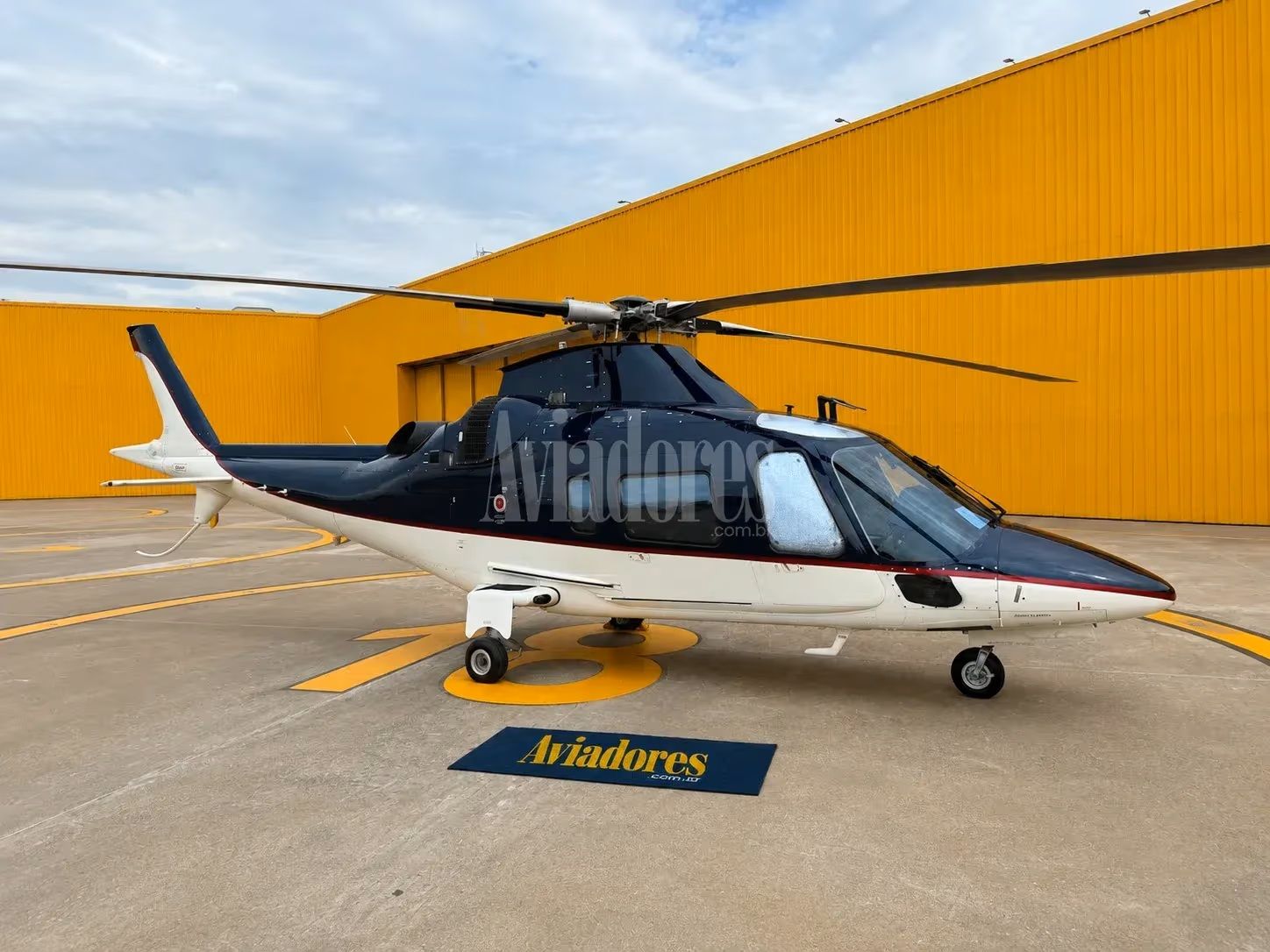 AGUSTA A109E POWER 2009 no aeronavesavenda