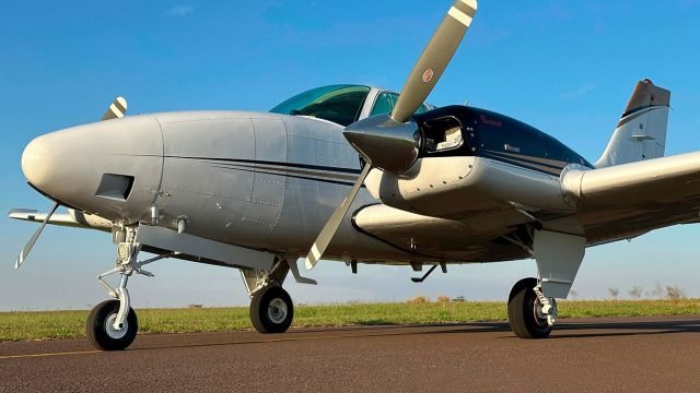 BEECHCRAFT BARON B58 1979