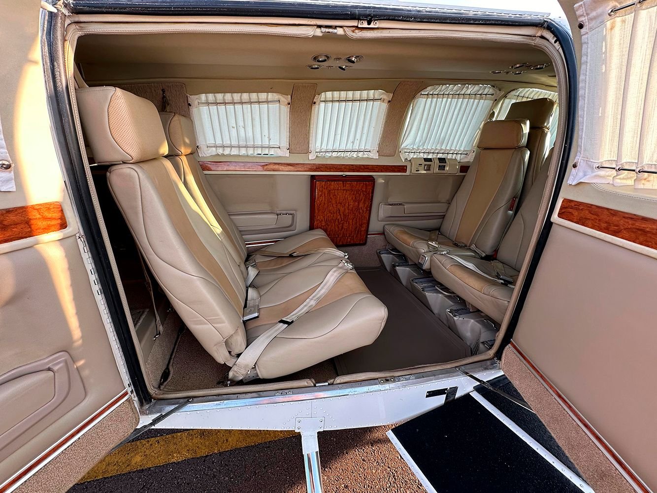 BEECHCRAFT BARON B58 1979