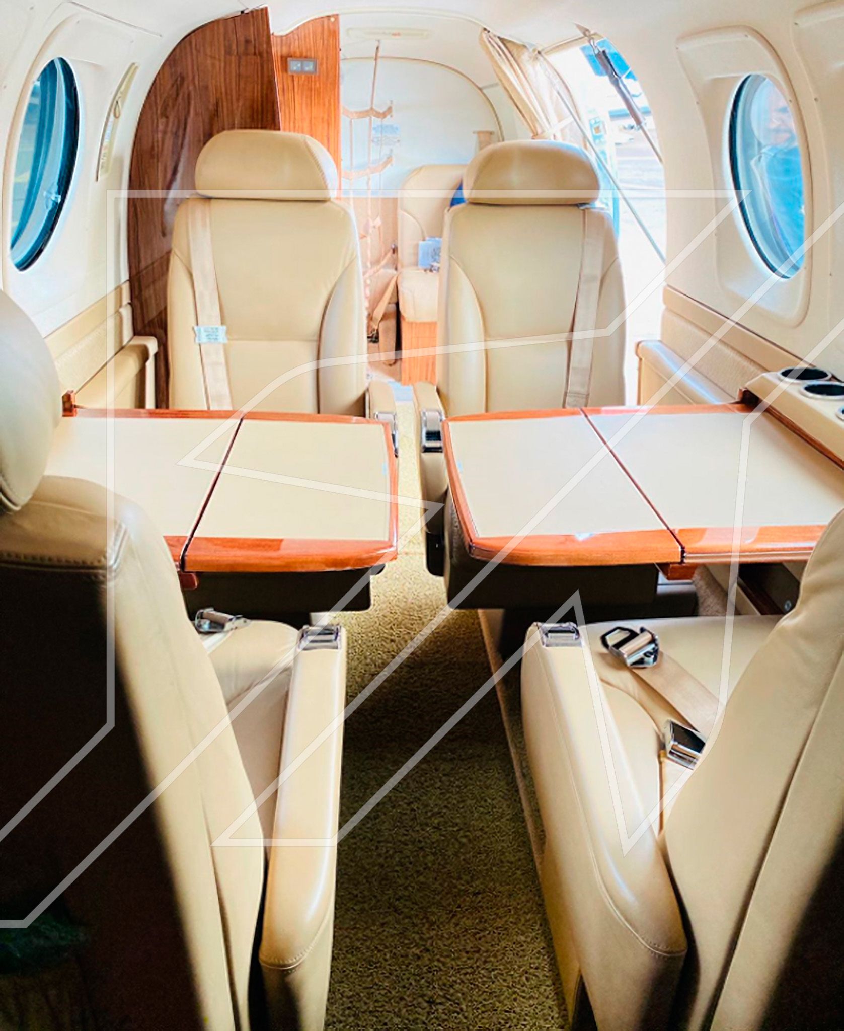 BEECHCRAFT KING AIR C90 GTx 2014