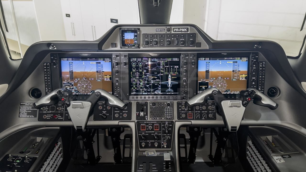 EMBRAER PHENOM 100E 2015