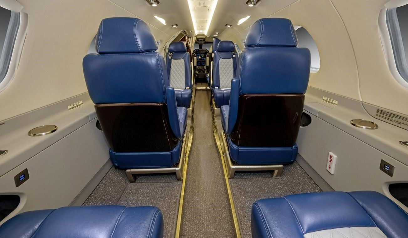 EMBRAER PHENOM 300 2014