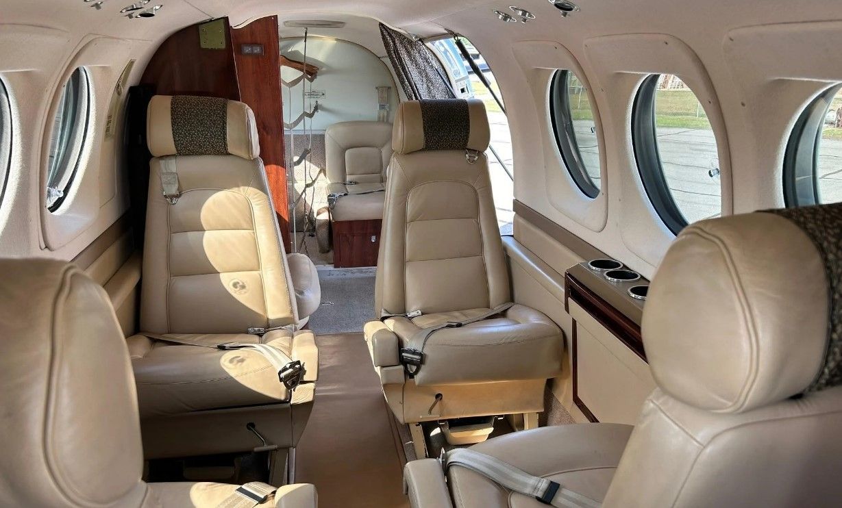 BEECHCRAFT KING AIR C90B 2005