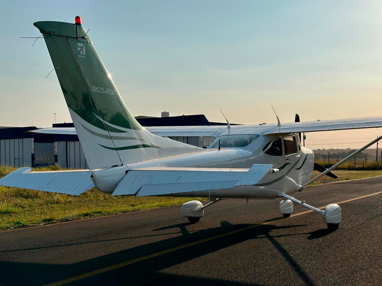 CESSNA 182S SKYLANE ASPIRADO 1998