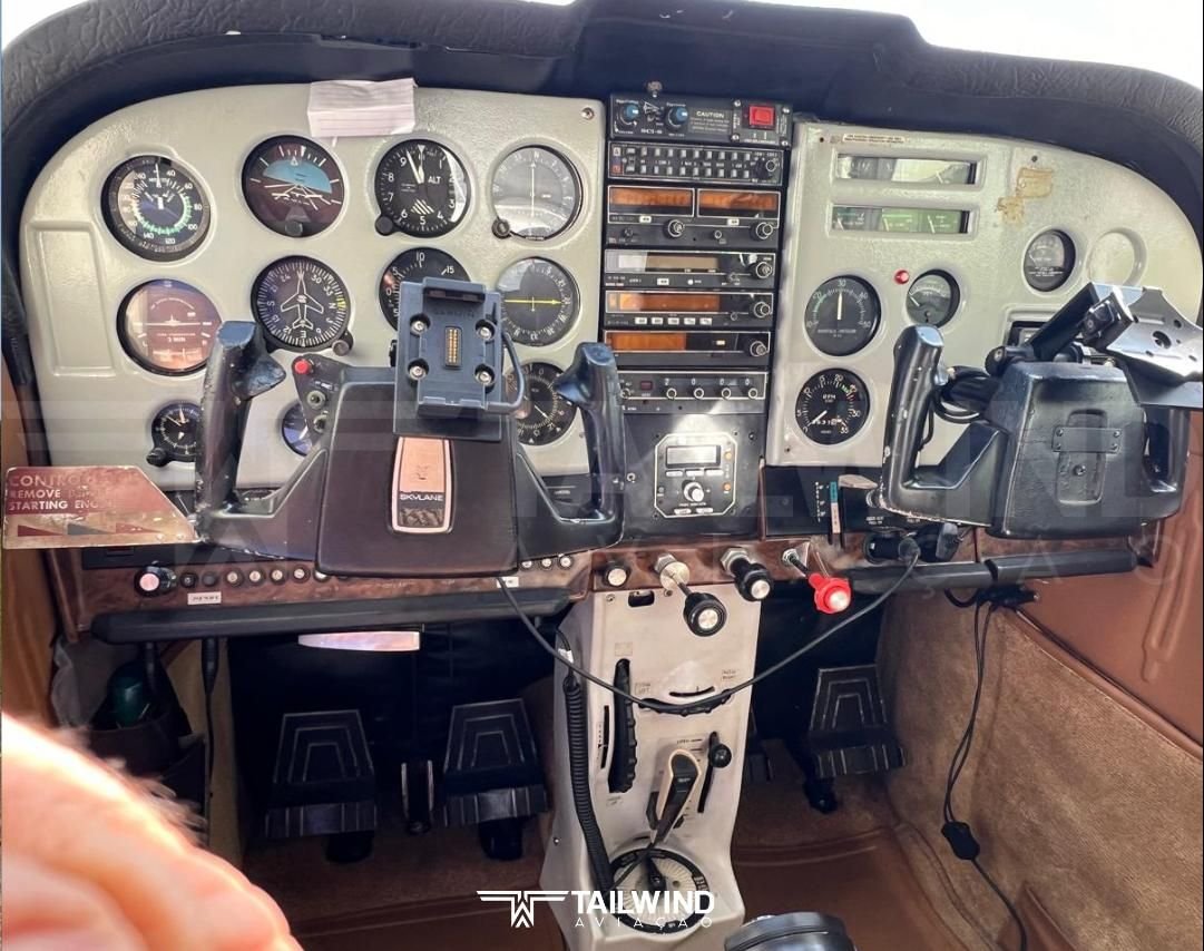 CESSNA 182P SKYLANE 1974