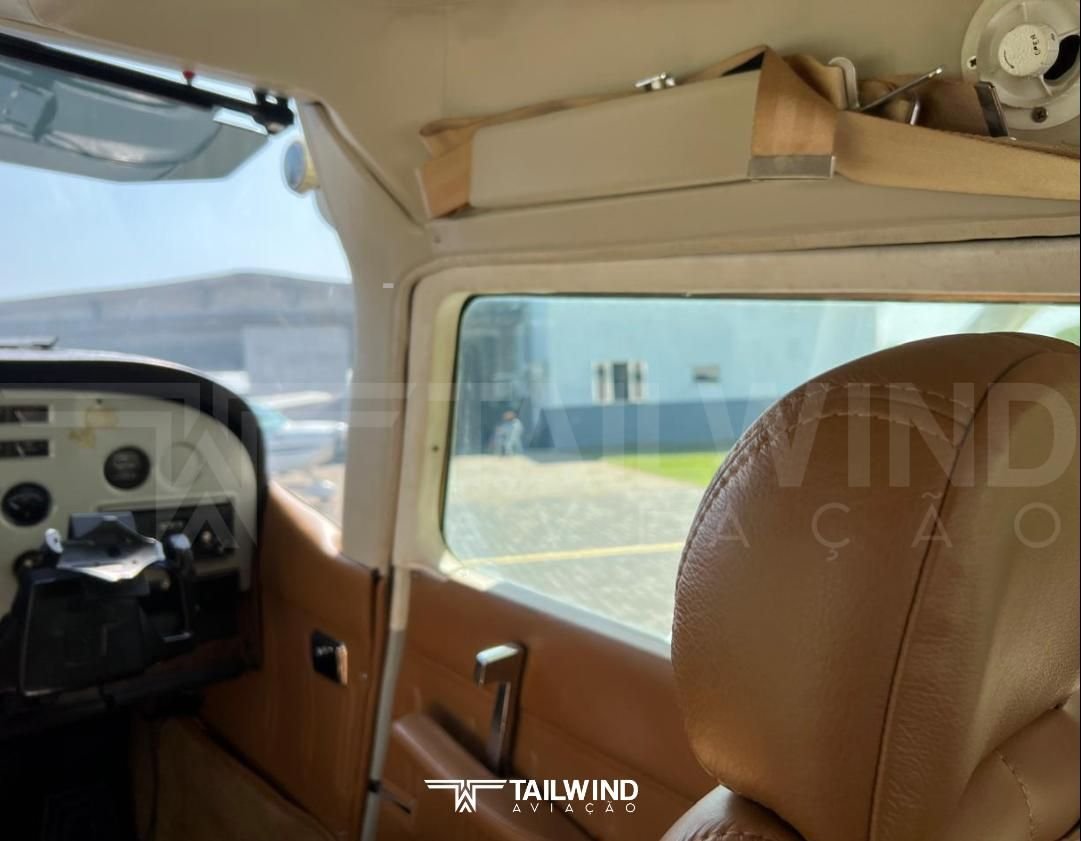 CESSNA 182P SKYLANE 1974