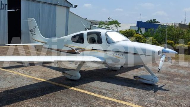 CIRRUS SR22 2004