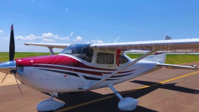 CESSNA 182T SKYLANE 2005