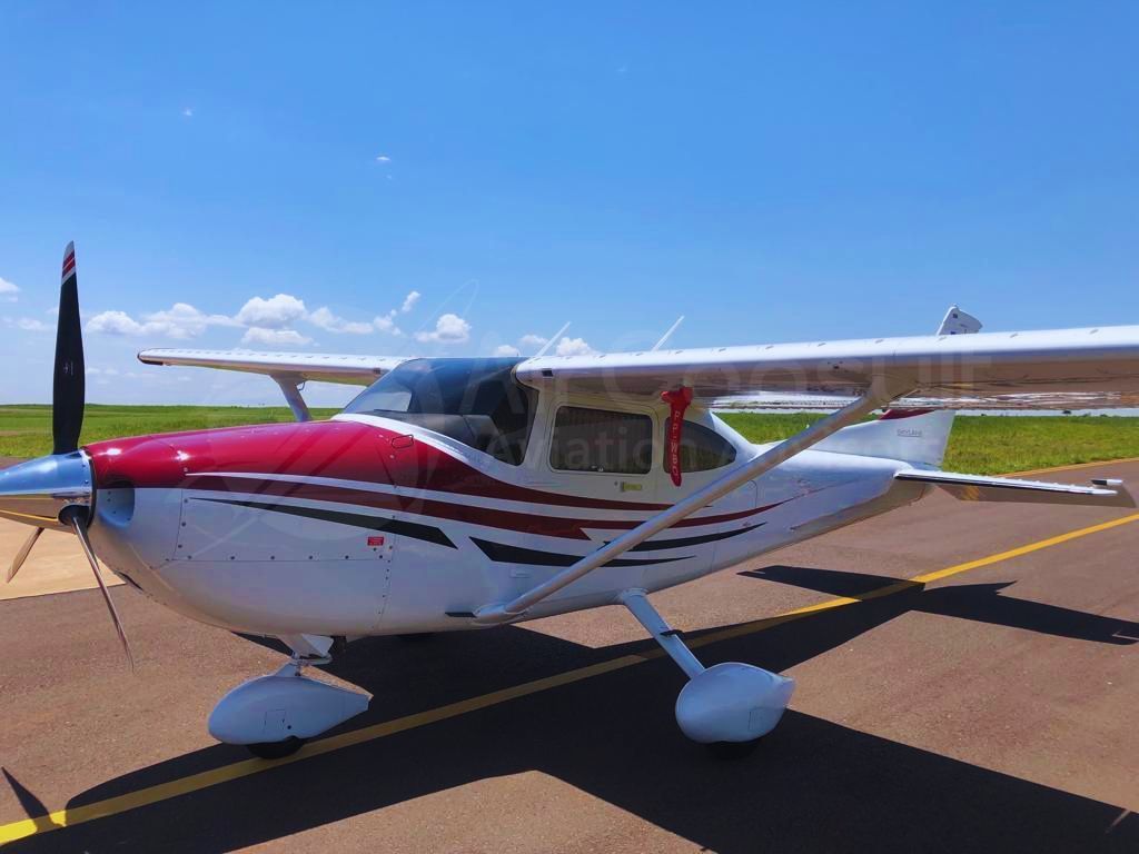 CESSNA 182T SKYLANE 2005
