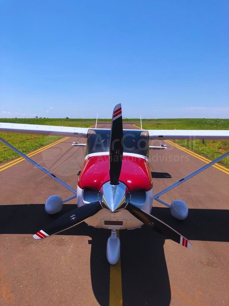 CESSNA 182T SKYLANE 2005