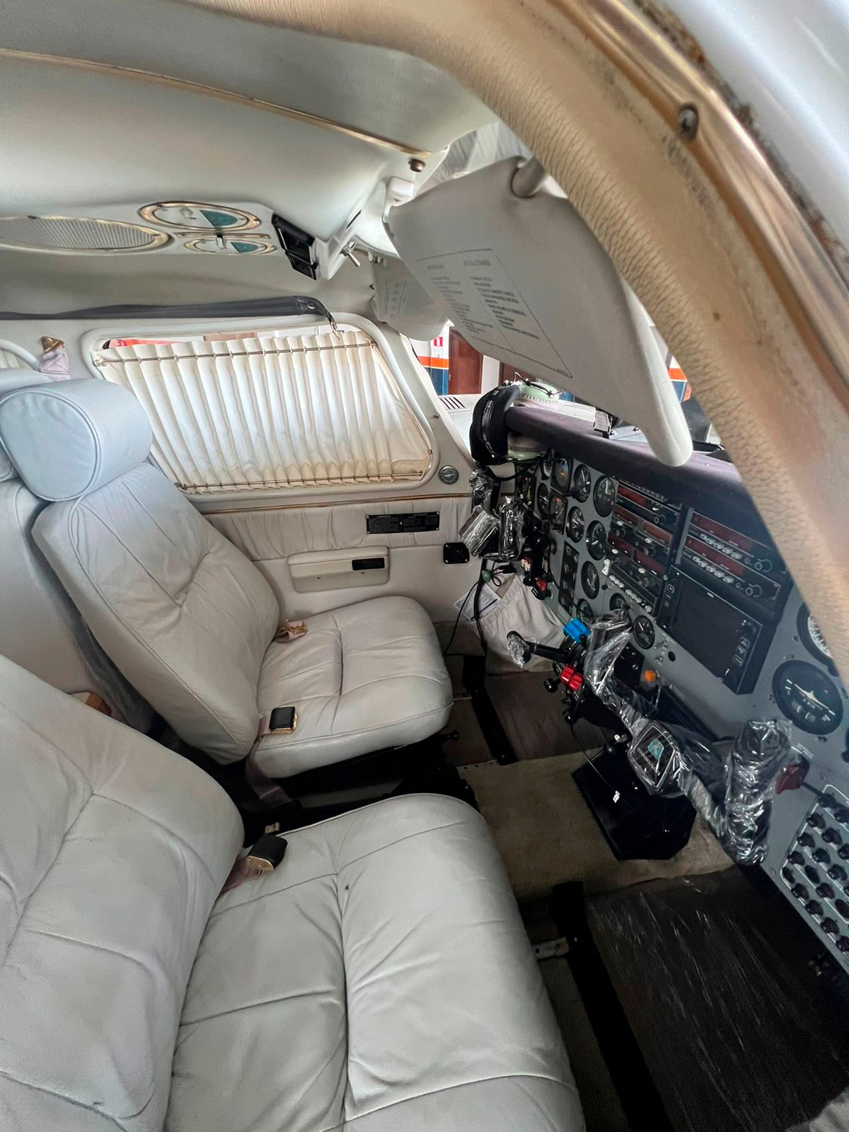 EMBRAER SENECA III EMB-810D 1995