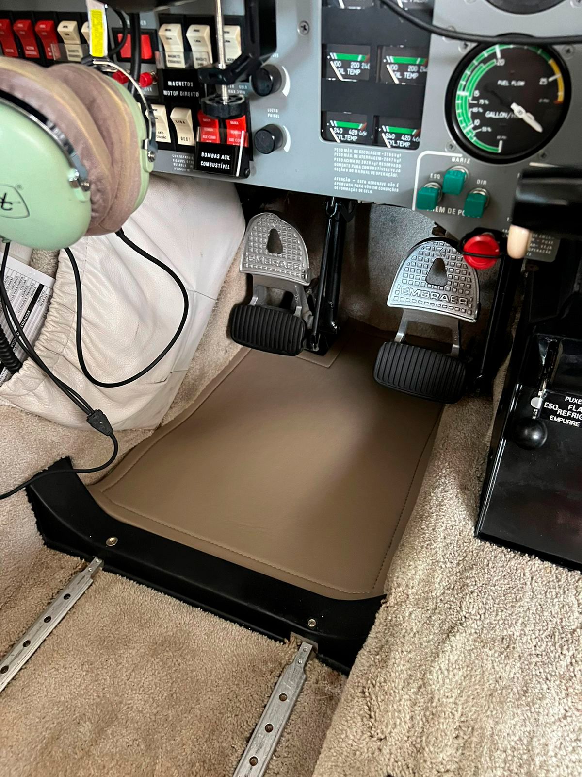 EMBRAER SENECA III EMB-810D 1995