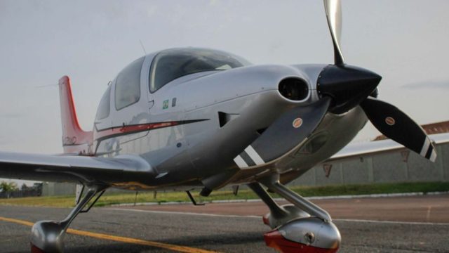 CIRRUS SR22T GTS G5 2015
