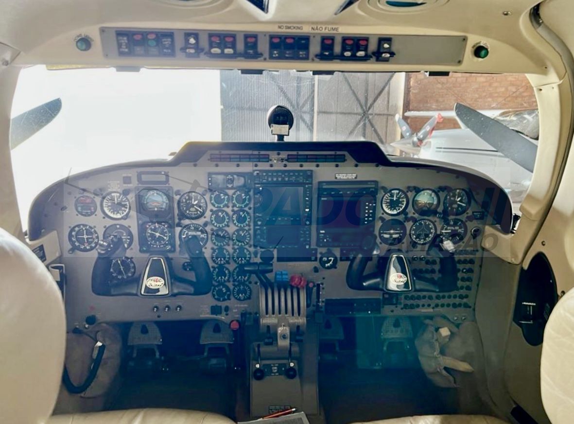 PIPER PA-34-220T SENECA V 2001