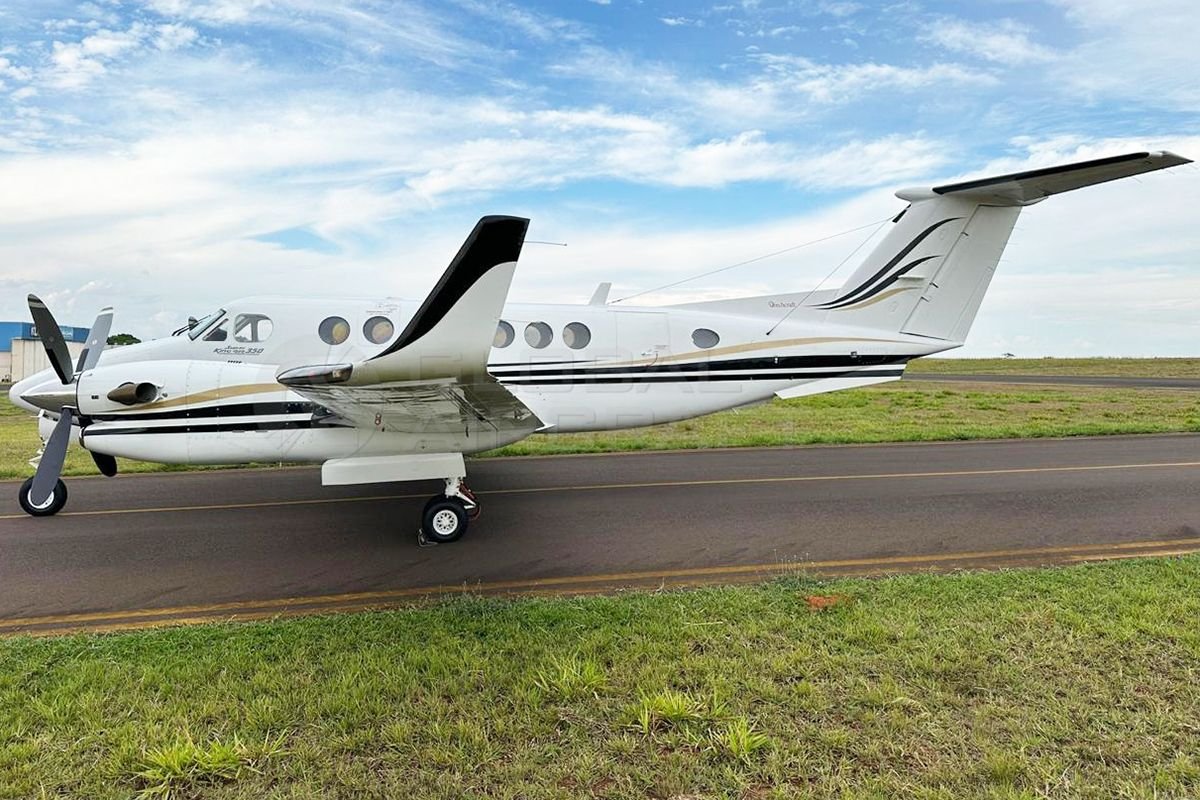 BEECHCRAFT KING AIR 350 2000