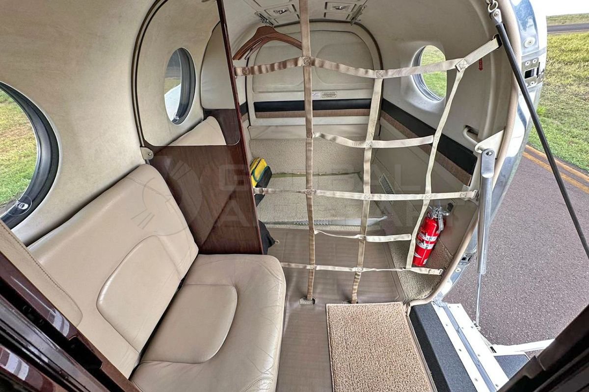 BEECHCRAFT KING AIR 350 2000