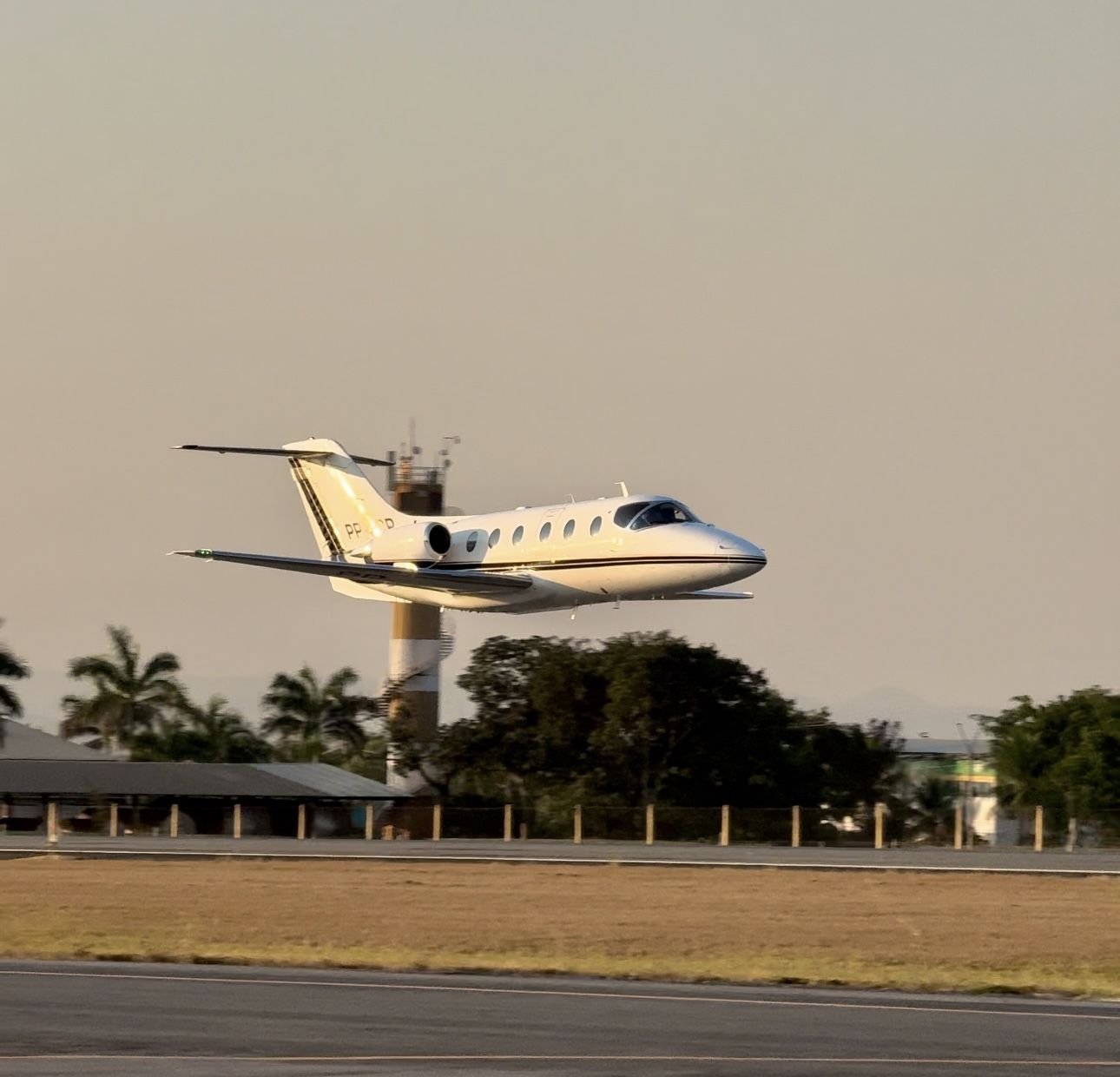 Cota Jato MITSUBISHI MU-300