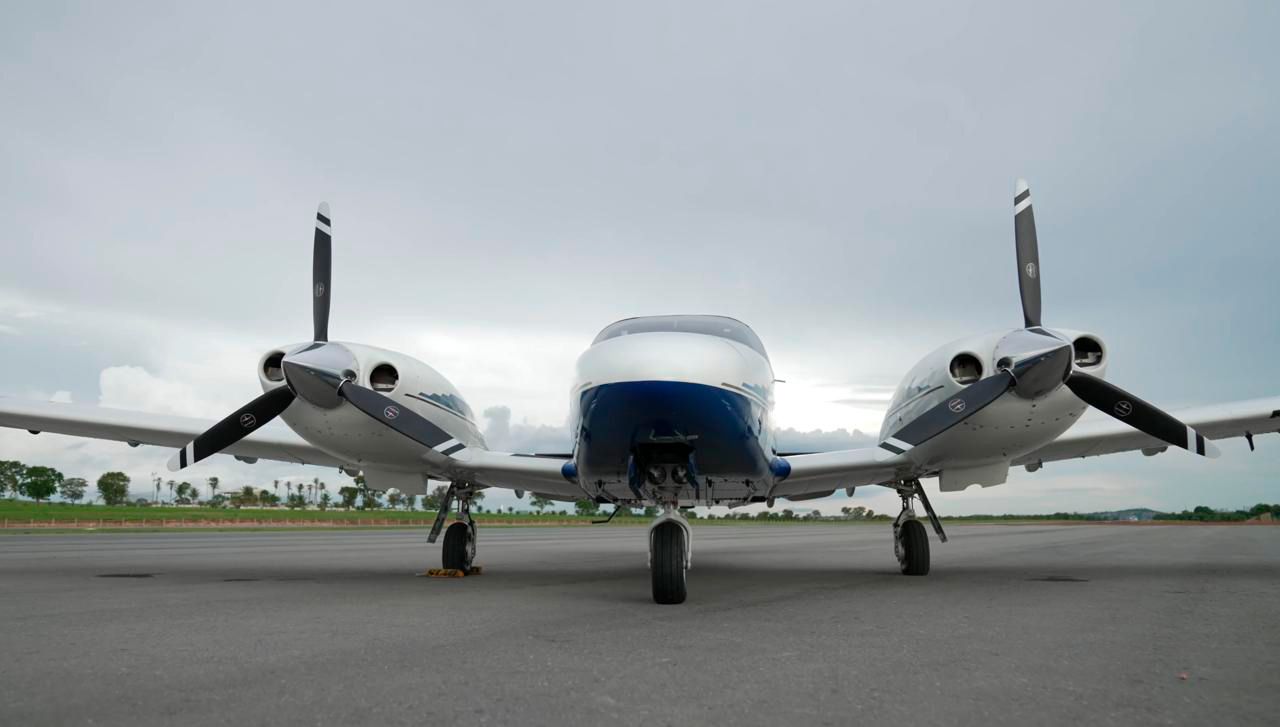 PIPER SENECA IV PA-34-220T 1995