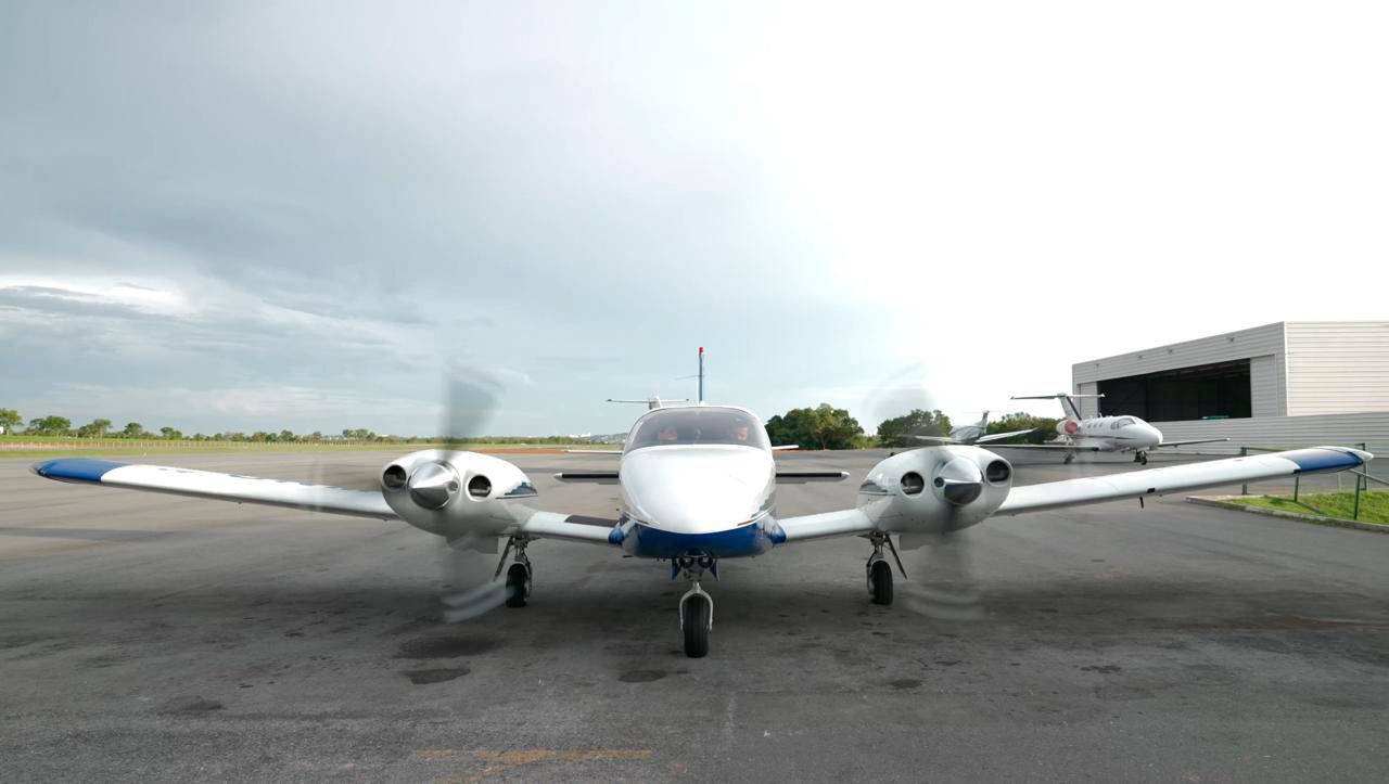 PIPER SENECA IV PA-34-220T 1995