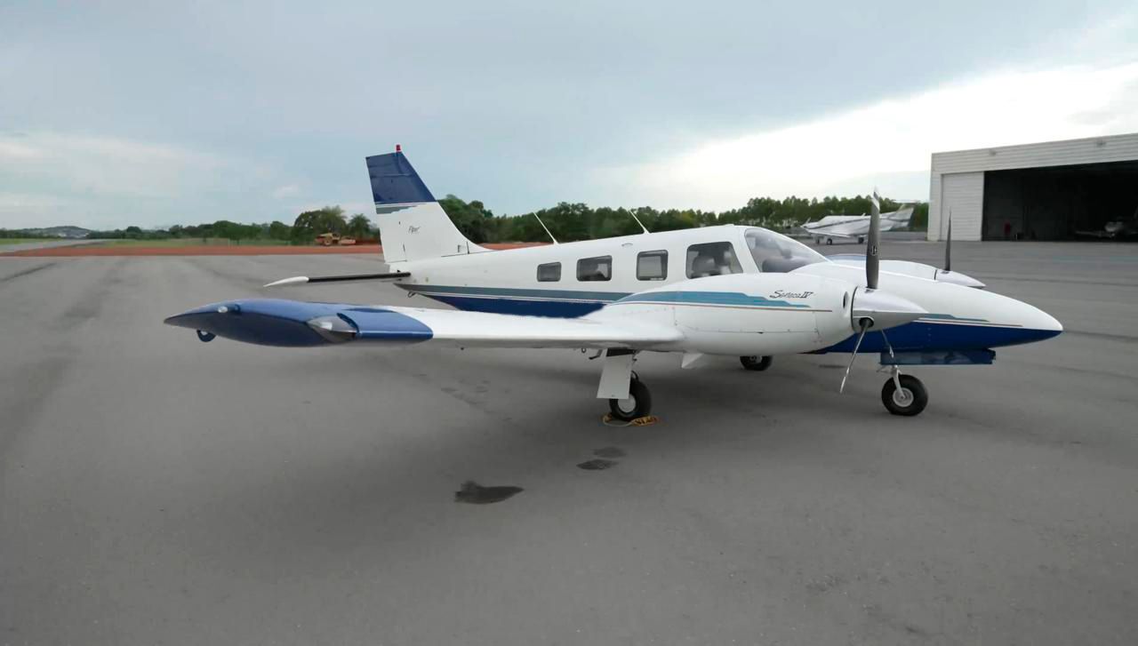 PIPER SENECA IV PA-34-220T 1995