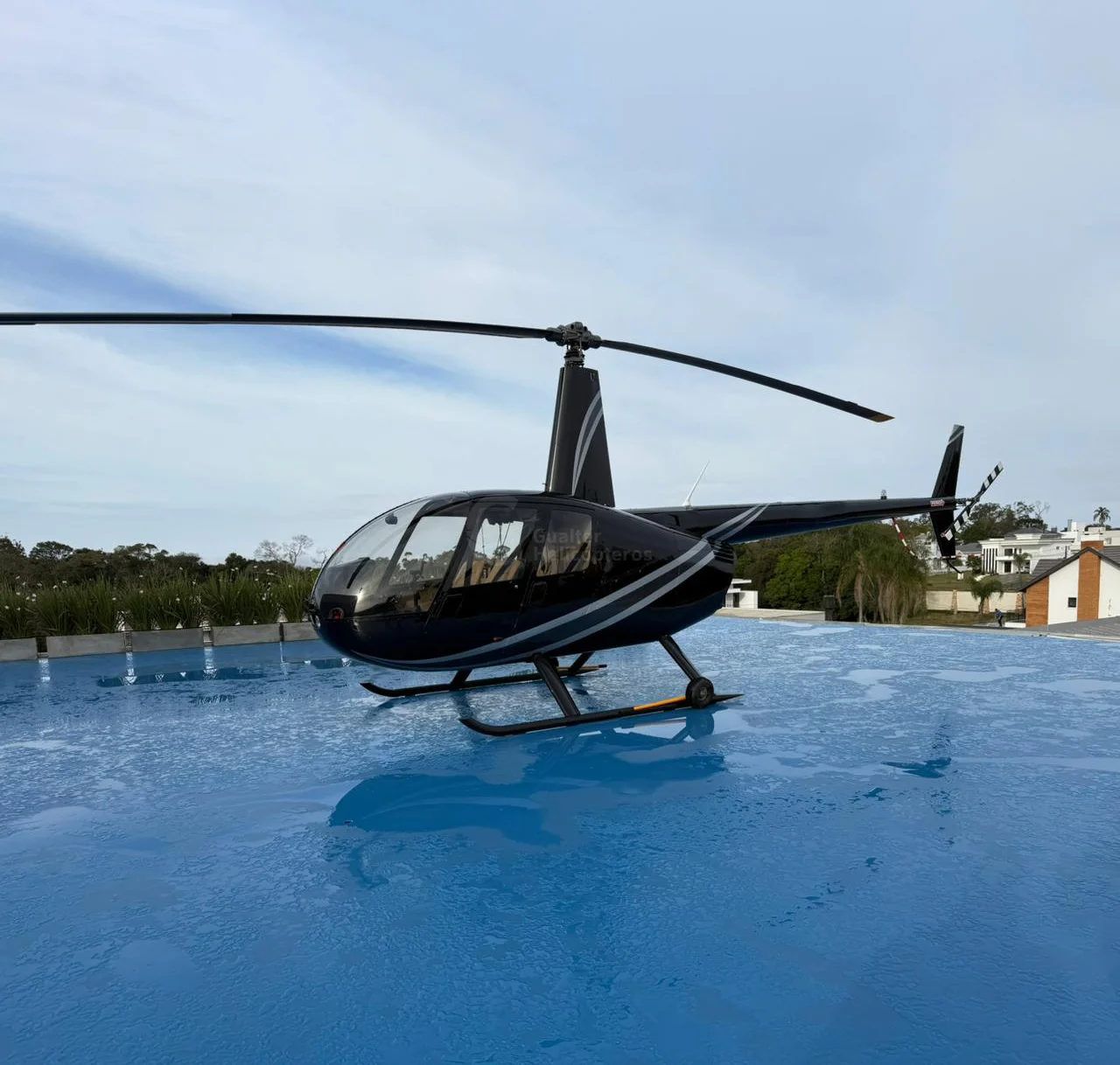 R44 RAVEN II 2011